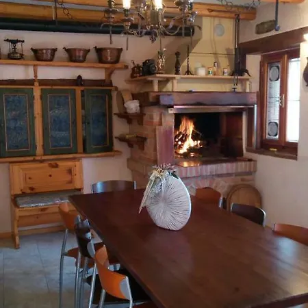 Il Borgo Dei Laghi * Revine Lago